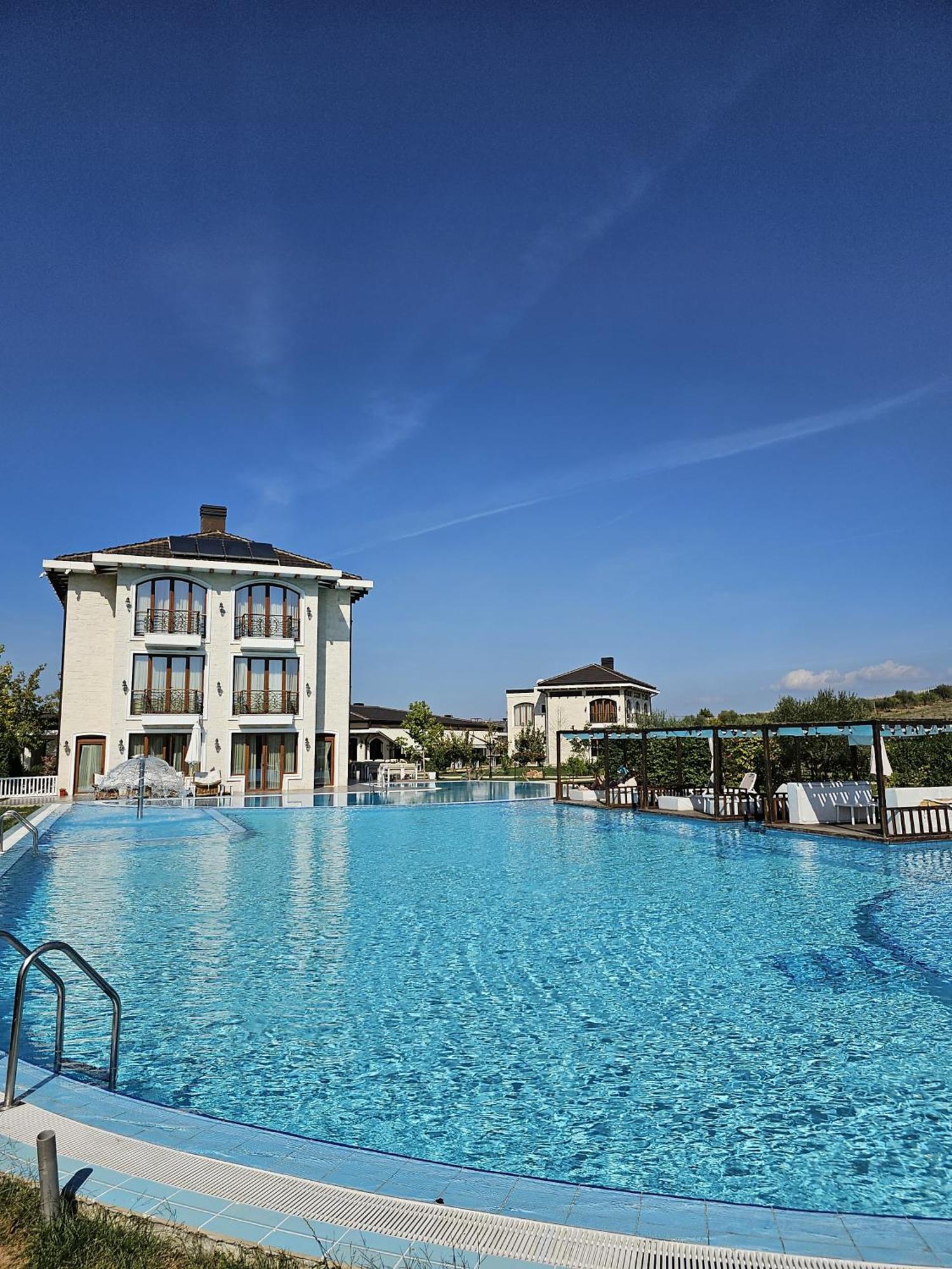 Vinea Resort Durrës Exterior foto